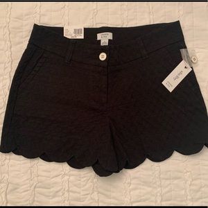New Women’s Crown & Ivy Scalloped Shorts